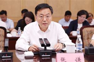 邹平市“振兴魏桥镇”座谈会召开 张波张红霞参会交流