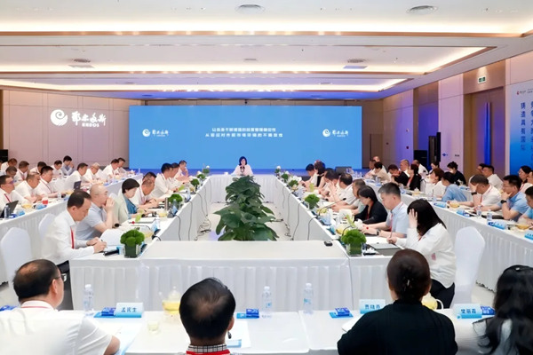 王臻：稳健经营穿越周期，聚力创新赢战未来
